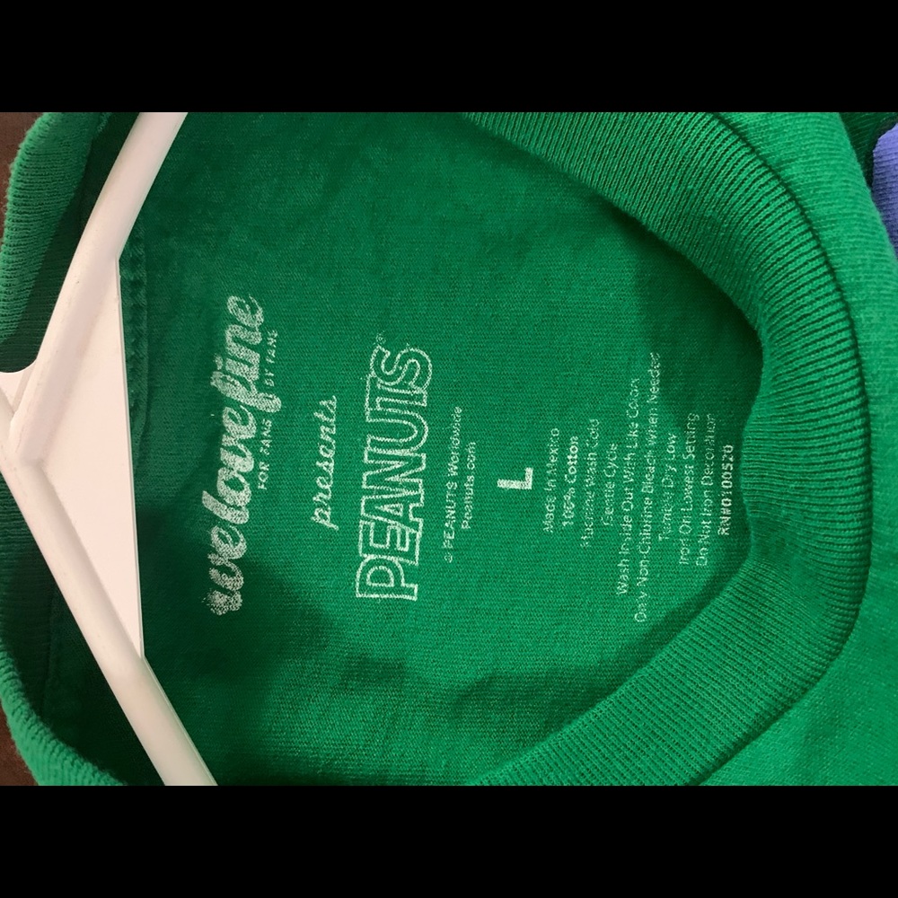 Charlie Brown Christmas T-Shirt - Picture 3 of 4